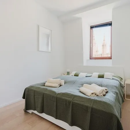 3 Bedroom Penthouse - Whirlpool - Zentral - Kueche - Wifi - Kaffee - Geraeumig - Terrasse - Parkhaus * Wiesbaden