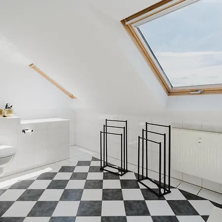 3 Bedroom Penthouse - Whirlpool - Zentral - Kueche - Wifi - Kaffee - Geraeumig - Terrasse - Parkhaus Apartment