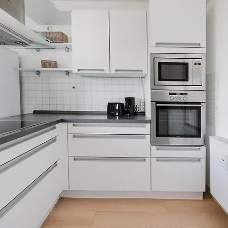 Apartman 3 Bedroom Penthouse - Whirlpool - Zentral - Kueche - Wifi - Kaffee - Geraeumig - Terrasse - Parkhaus