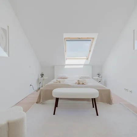 3 Bedroom Penthouse - Whirlpool - Zentral - Kueche - Wifi - Kaffee - Geraeumig - Terrasse - Parkhaus Apartment *