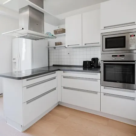 3 Bedroom Penthouse - Whirlpool - Zentral - Kueche - Wifi - Kaffee - Geraeumig - Terrasse - Parkhaus Apartman