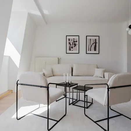 3 Bedroom Penthouse - Whirlpool - Zentral - Kueche - Wifi - Kaffee - Geraeumig - Terrasse - Parkhaus * Wiesbaden