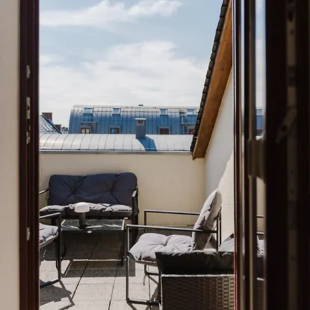 3 Bedroom Penthouse - Whirlpool - Zentral - Kueche - Wifi - Kaffee - Geraeumig - Terrasse - Parkhaus Apartman *