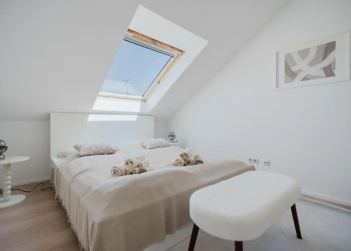 3 Bedroom Penthouse - Whirlpool - Zentral - Kueche - Wifi - Kaffee - Geraeumig - Terrasse - Parkhaus Apartment *