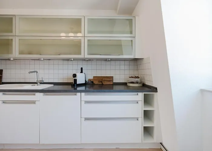 3 Bedroom Penthouse - Whirlpool - Zentral - Kueche - Wifi - Kaffee - Geraeumig - Terrasse - Parkhaus Wiesbaden