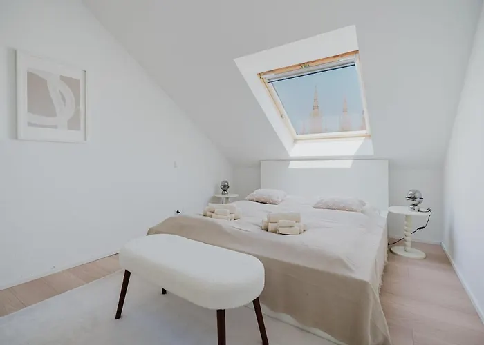 3 Bedroom Penthouse - Whirlpool - Zentral - Kueche - Wifi - Kaffee - Geraeumig - Terrasse - Parkhaus * Wiesbaden