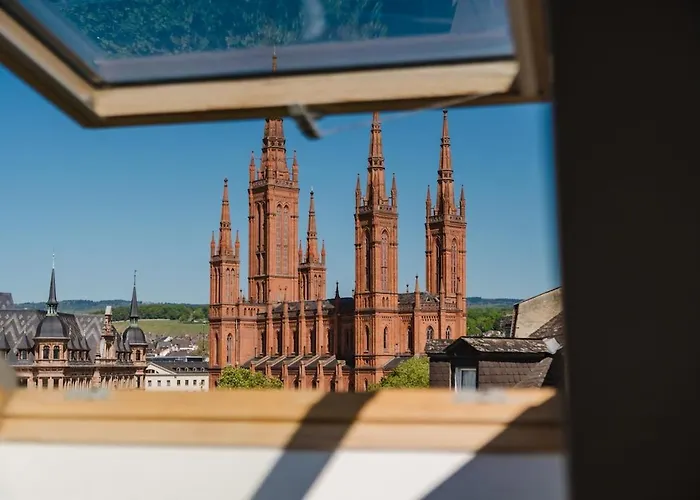 3 Bedroom Penthouse - Whirlpool - Zentral - Kueche - Wifi - Kaffee - Geraeumig - Terrasse - Parkhaus Apartment Wiesbaden