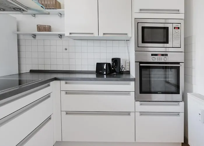Apartman 3 Bedroom Penthouse - Whirlpool - Zentral - Kueche - Wifi - Kaffee - Geraeumig - Terrasse - Parkhaus