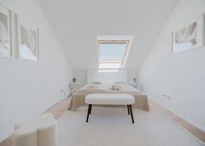 3 Bedroom Penthouse - Whirlpool - Zentral - Kueche - Wifi - Kaffee - Geraeumig - Terrasse - Parkhaus Apartman *