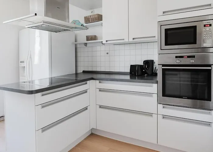 3 Bedroom Penthouse - Whirlpool - Zentral - Kueche - Wifi - Kaffee - Geraeumig - Terrasse - Parkhaus Apartment